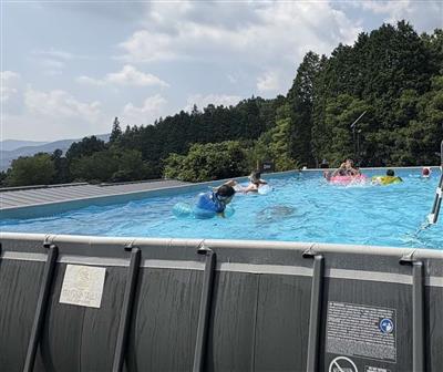 プール